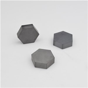 Keramisk sintret plate